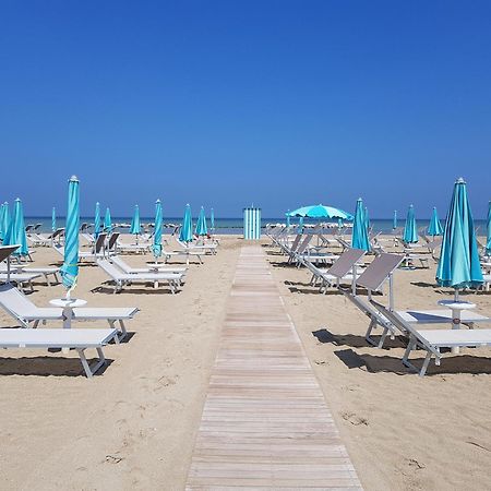 Hotel Betty Personal Style And Beach Village ريميني المظهر الخارجي الصورة