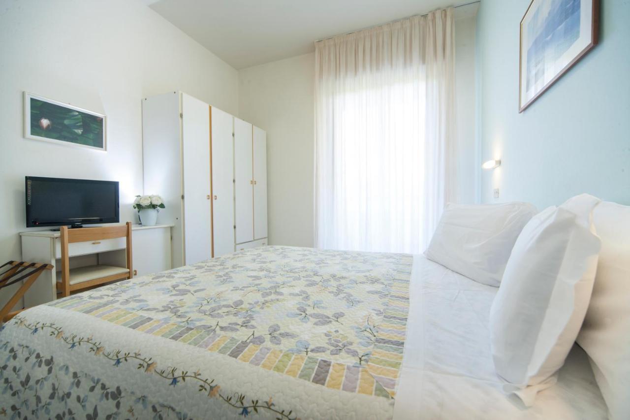 Hotel Betty Personal Style And Beach Village ريميني المظهر الخارجي الصورة