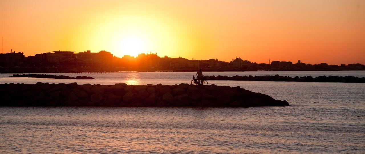 Hotel Betty Personal Style And Beach Village ريميني المظهر الخارجي الصورة