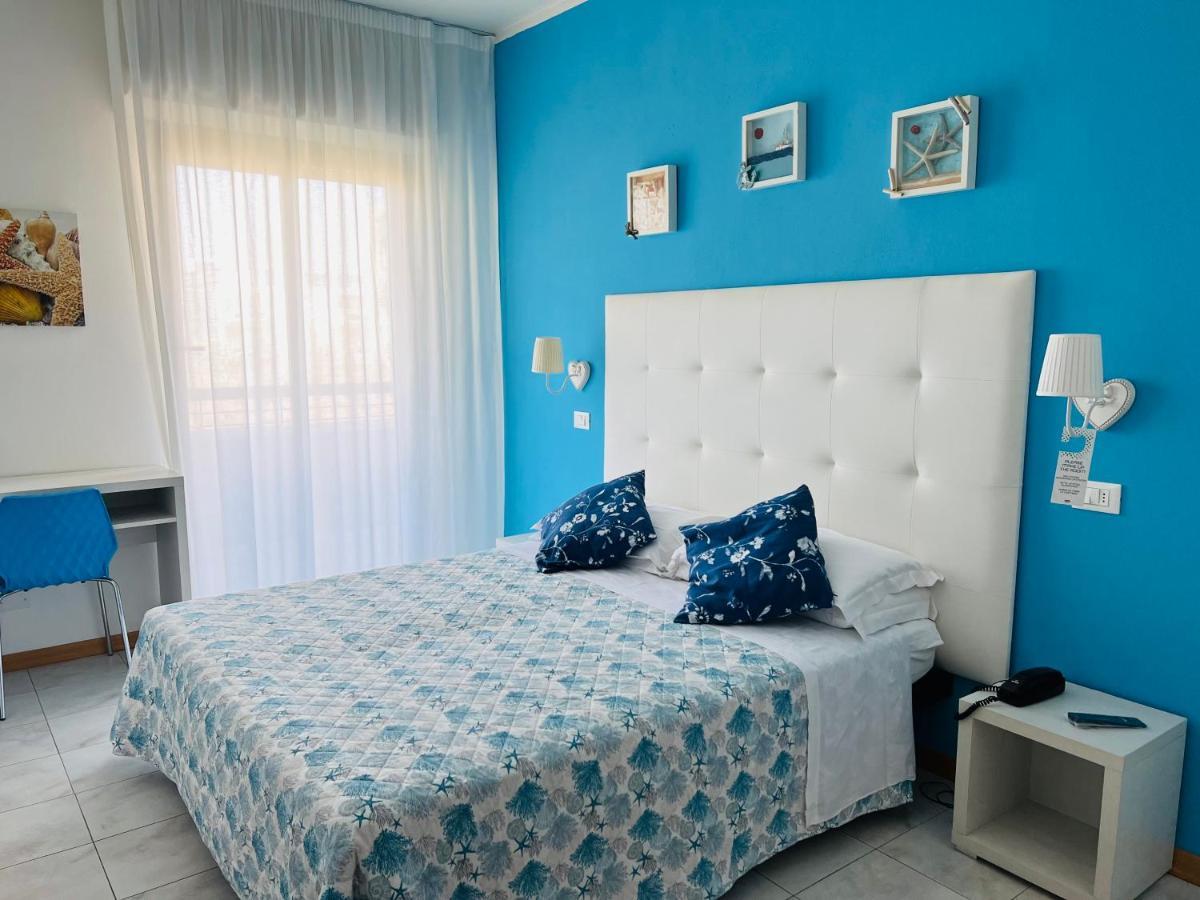 Hotel Betty Personal Style And Beach Village ريميني المظهر الخارجي الصورة