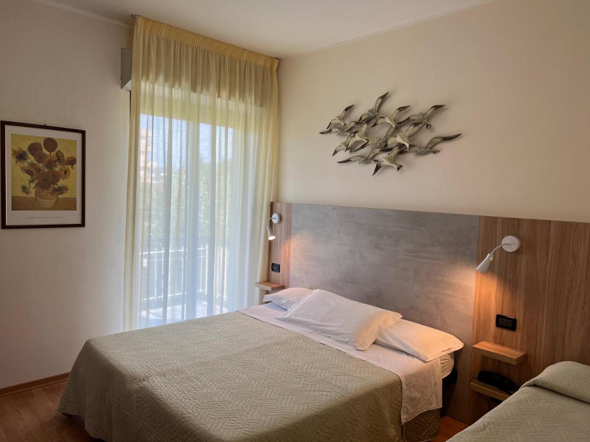 Hotel Betty Personal Style And Beach Village ريميني المظهر الخارجي الصورة